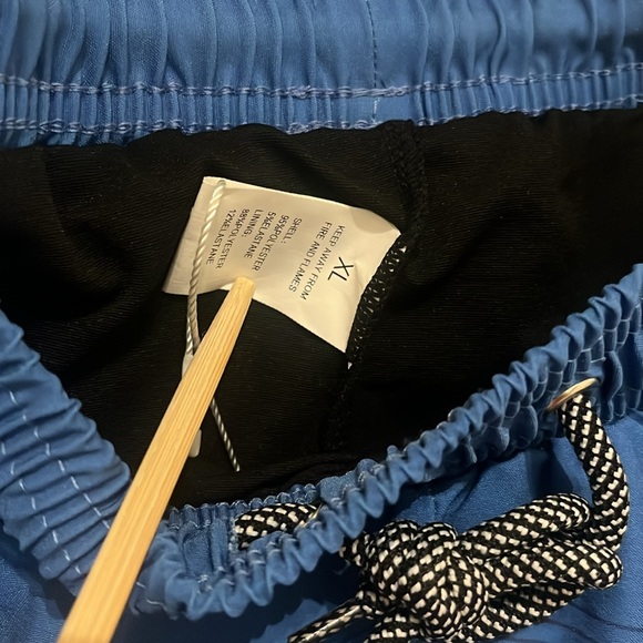 Men’s 7in Workout Trunks with Compression Liner - Picture 6 of 6